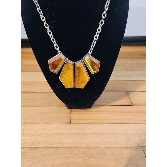 Kenneth Cole Necklace Gold Tone with Faux Amber Orange Yellow - Picture 2 of 3